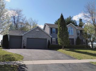 409 Pin Oak Dr, Poplar Grove, IL 61065