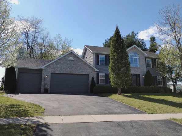 409 Pin Oak Dr, Poplar Grove, IL 61065