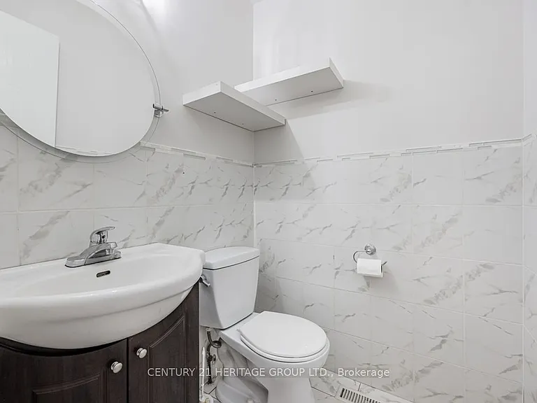 5602 Cortina Cres — Photo 9