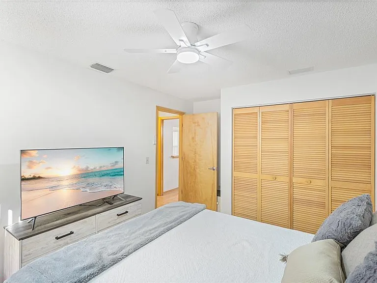4537 S Lockwood Ridge Rd — Photo 16