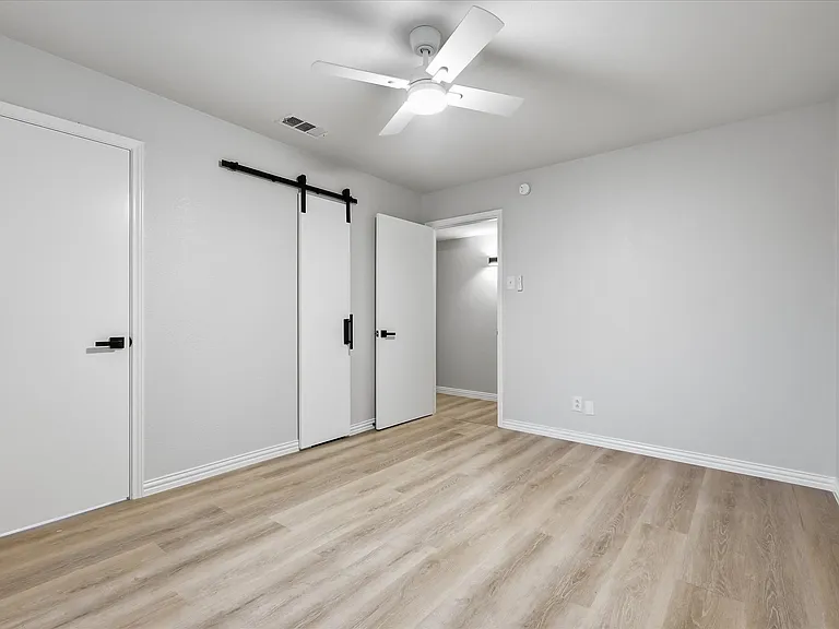 5719 Enchanted Ln — Photo 14