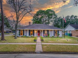 16222 Rill Ln, Houston, TX 77062