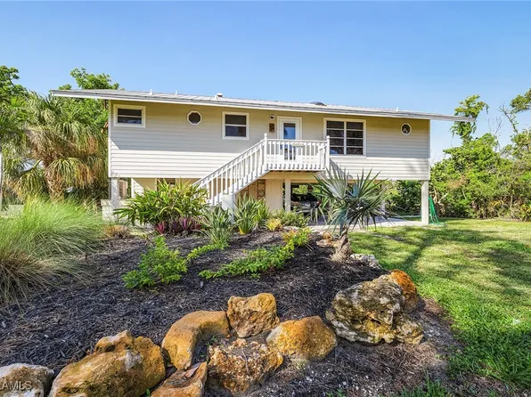 3659 Schooner Ln, Saint James City, FL 33956