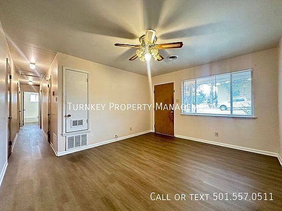 3rd image of 4405 Lynn Ln