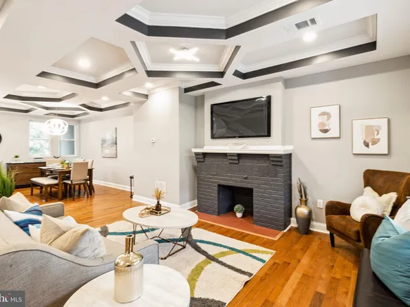 615 N Augusta Ave, Baltimore, MD 21229