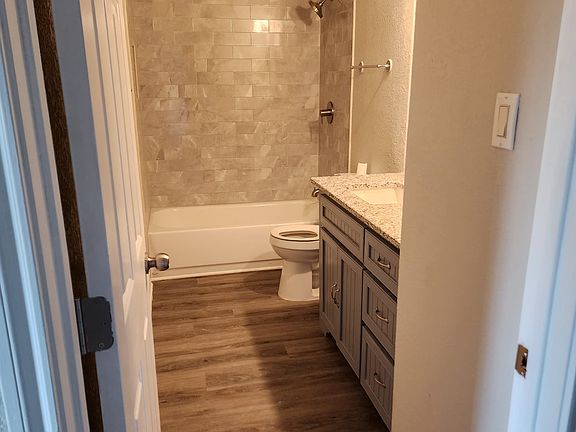 Second bathroom upstairs