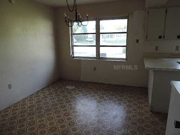 2nd image of 5353 Woodvale Dr