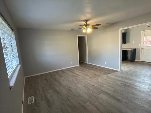 1501 W Watts St, El Reno, OK 73036