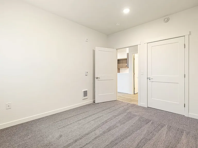 City Gate Apartments — Photo 106