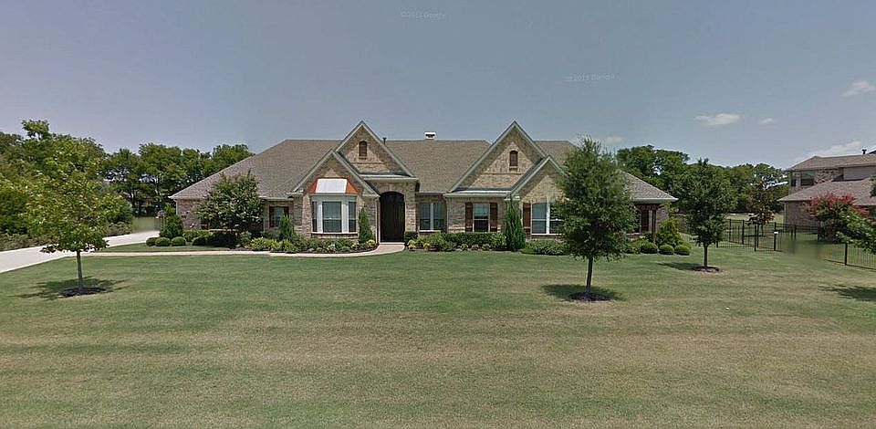 1st image of 2713 Wolf Creek Dr