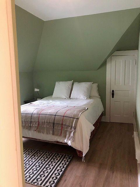 furnished room to choose from