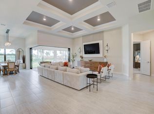 9226 Balsamo Dr, Palm Beach Gardens, FL 33412