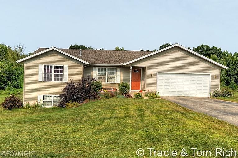 1st image of 6723 Fawn Dr NE