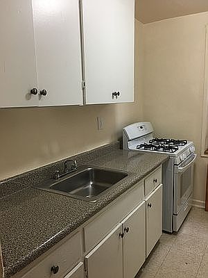 5th image of 135-10 Grand Central Pkwy #202