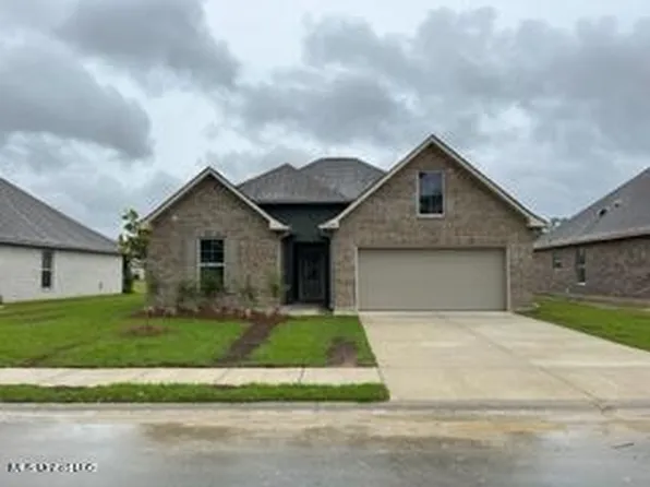 13288 Southern Pecan St, Gulfport, MS 39503