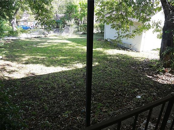 5th image of 2525 Rogers Ave