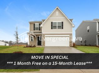 101 Branch Pass Dr, Fountain Inn, SC 29644