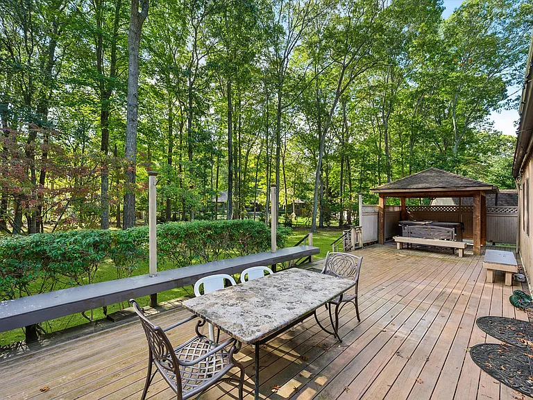 4 Ivy Pl — Photo 17