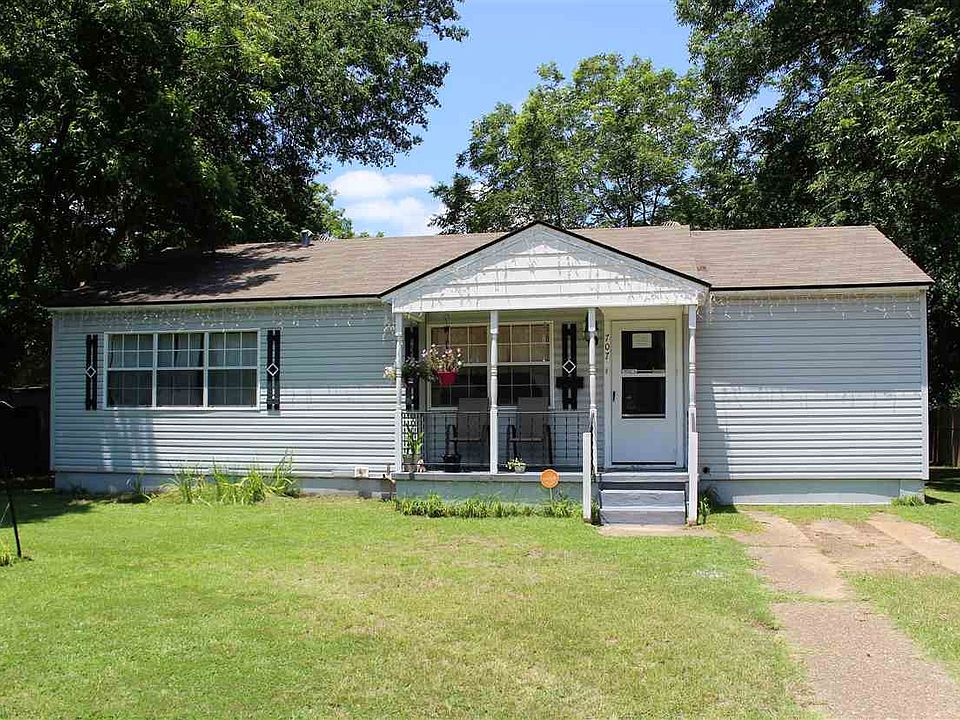 1st image of 707 Martha Dr
