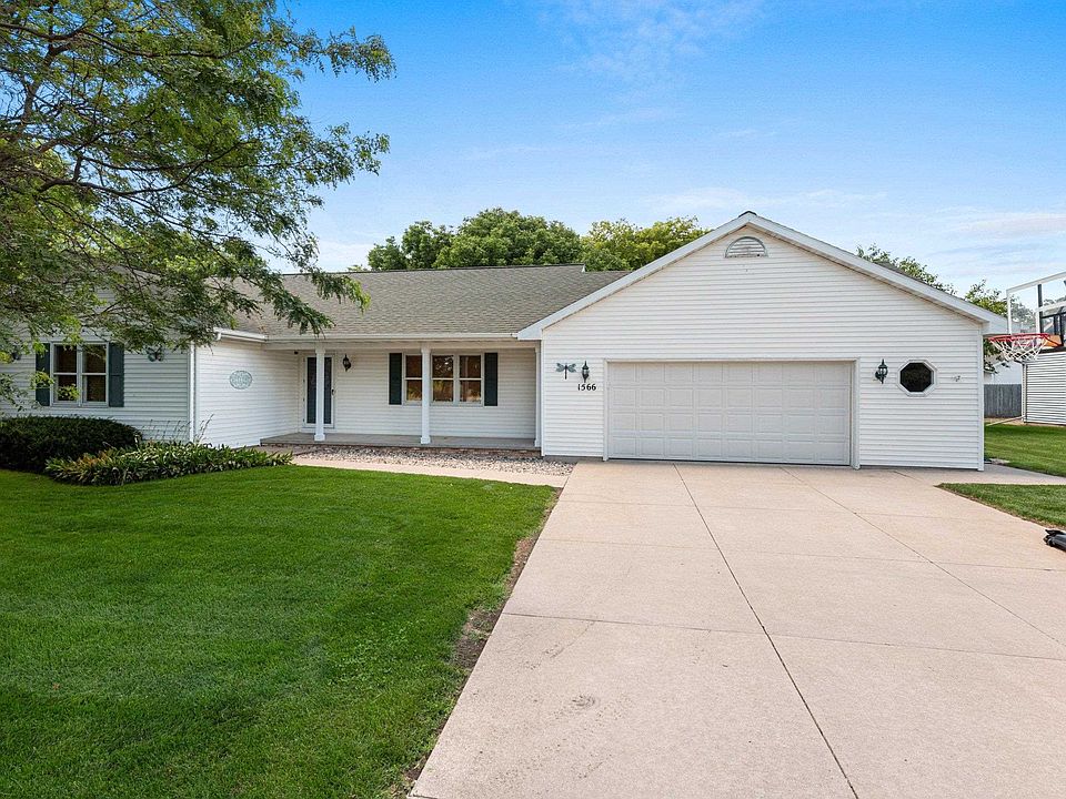 1st image of 1566 Secretariat Ln