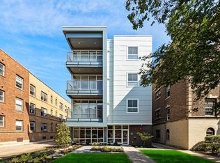 2211 Maple Ave #402, Evanston, IL 60201