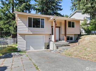 2015 E 57th St, Tacoma, WA 98404