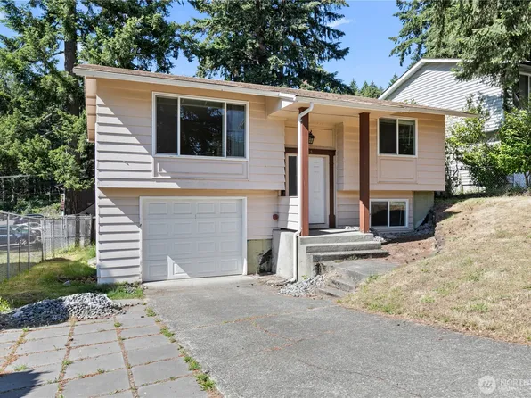 2015 E 57th Street, Tacoma, WA 98404