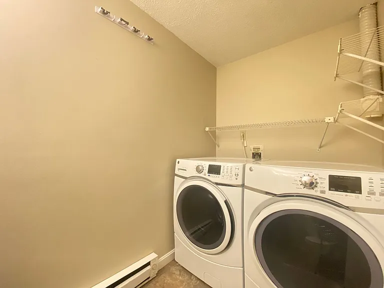 18 Profile Cir — Photo 31