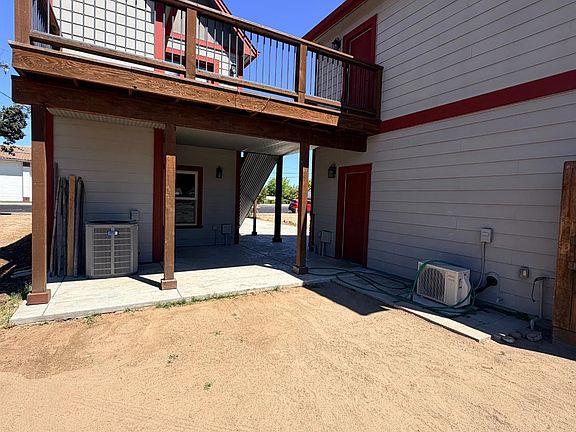 4th image of 915 E G St