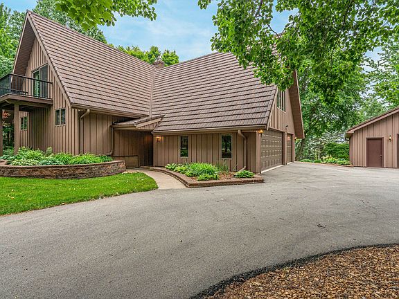 2nd image of 63 Crestview Dr