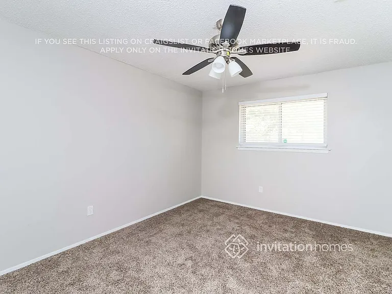 2212 W Oakdale Rd — Photo 12