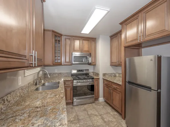 415 E Foothill Blvd #4, Monrovia, CA 91016