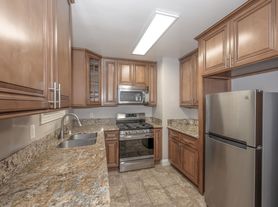 North Monrovia Fully Updated 1bed/1bath unit near Downtown!, 1 br / 1.0 ba, $2150