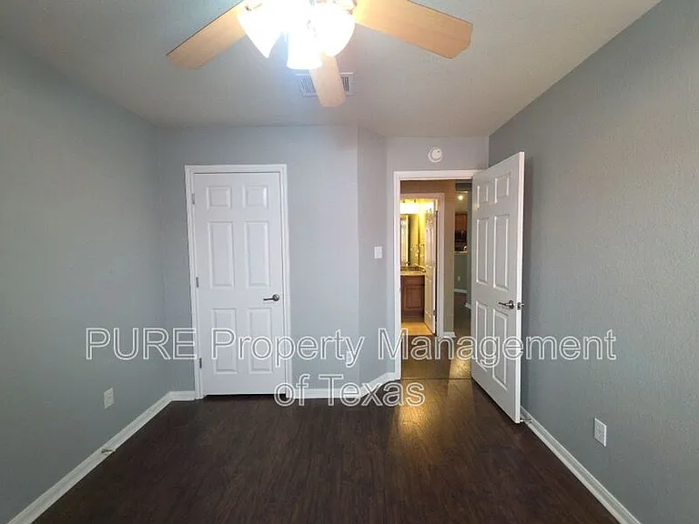 18401 Hees Ln — Photo 33