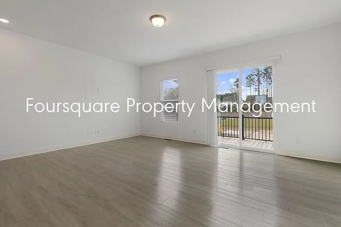 1424 Grove Village Rd — Photo 18