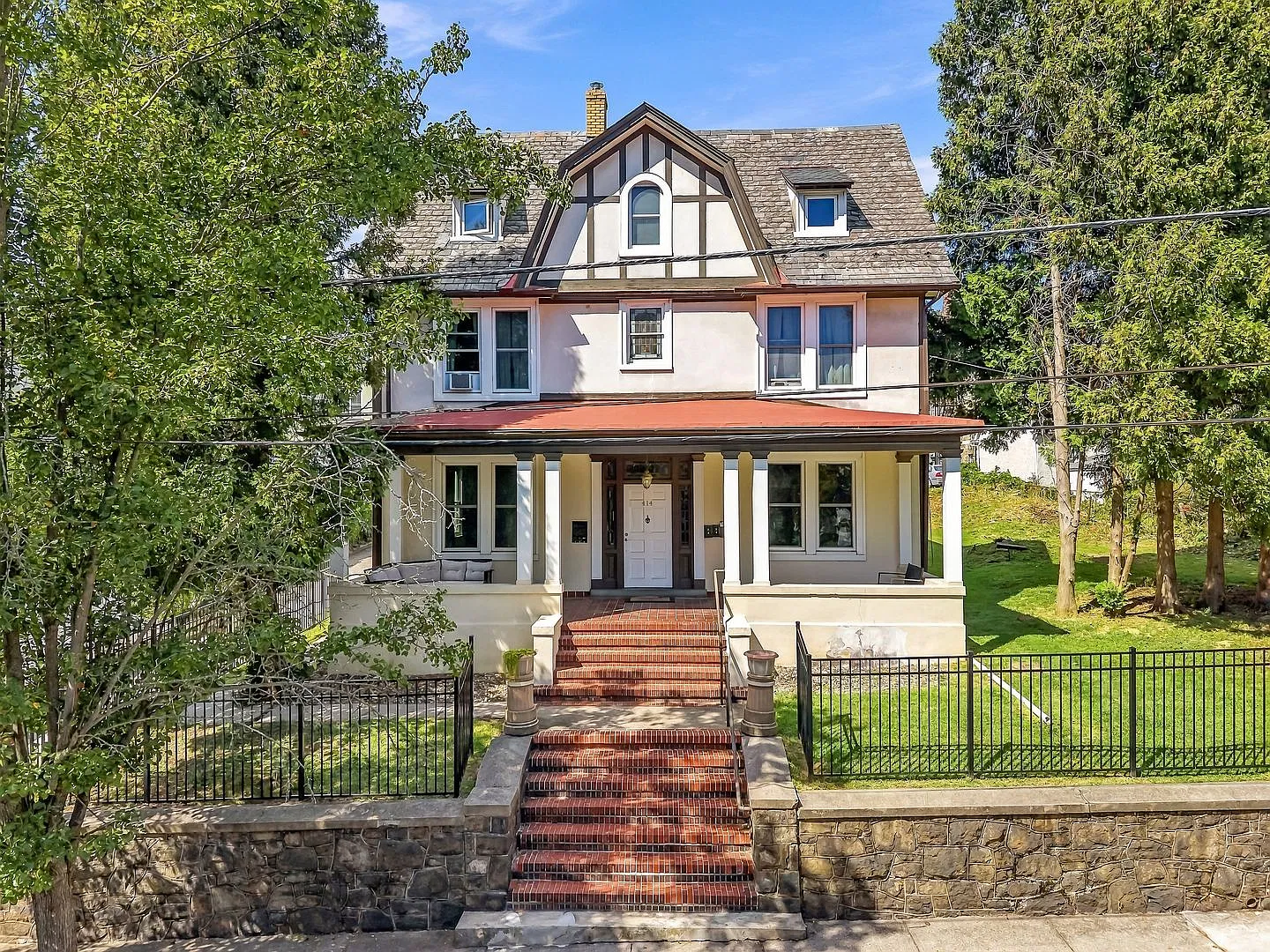 414 Cherokee St — Photo 1