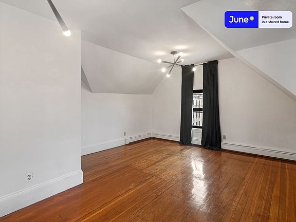 3rd image of 132 Chiswick Rd #3F