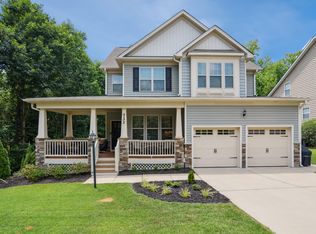 733 Bluffcreek Dr, Fuquay Varina, NC 27526