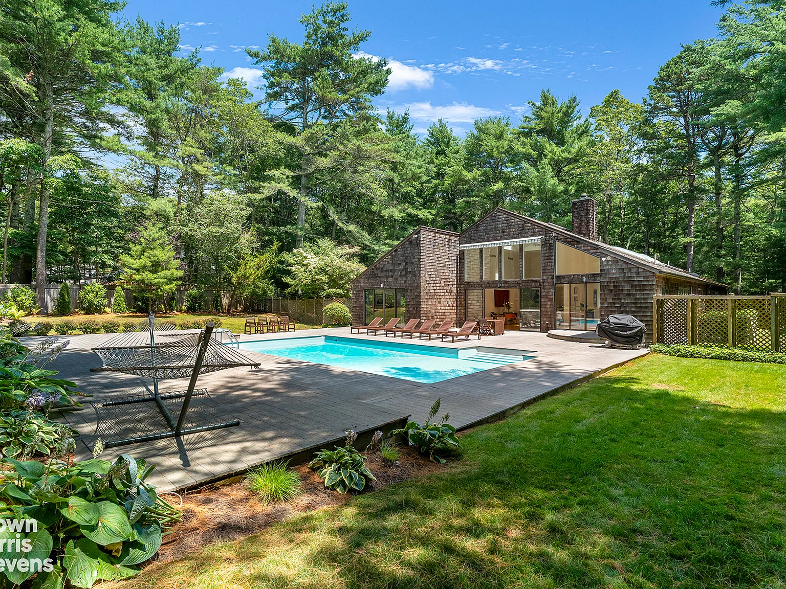 Serene in East Hampton — Photo 2