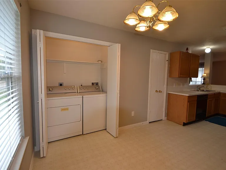 5126 Riverwood Dr — Photo 19