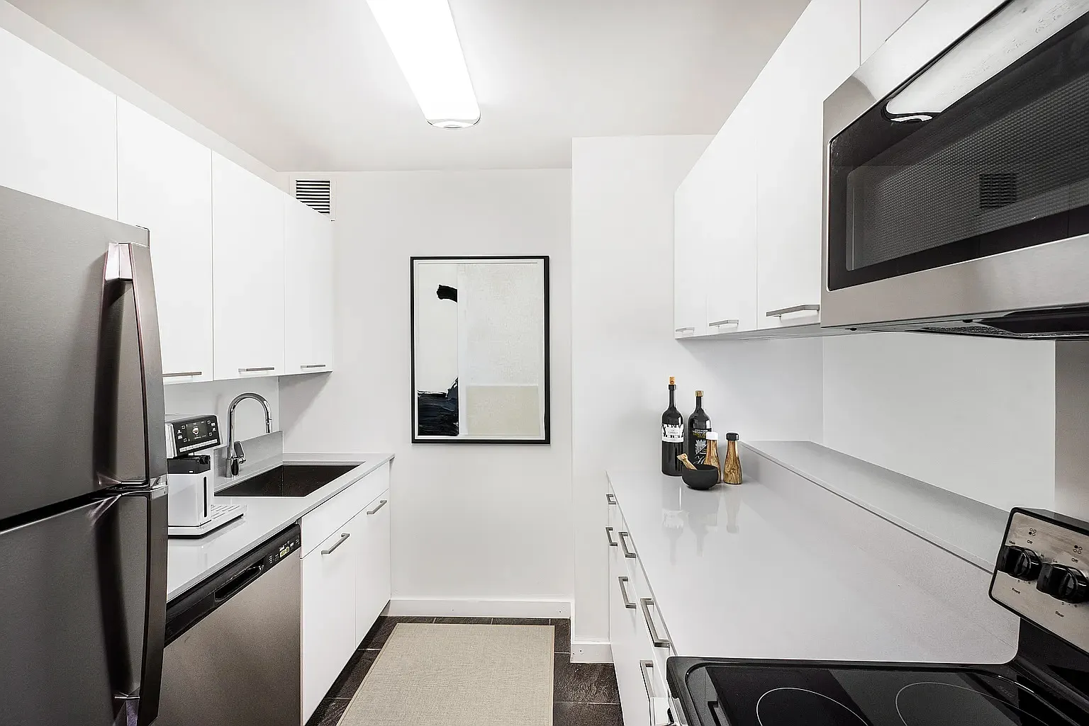 321 West 54th Street — Photo 4