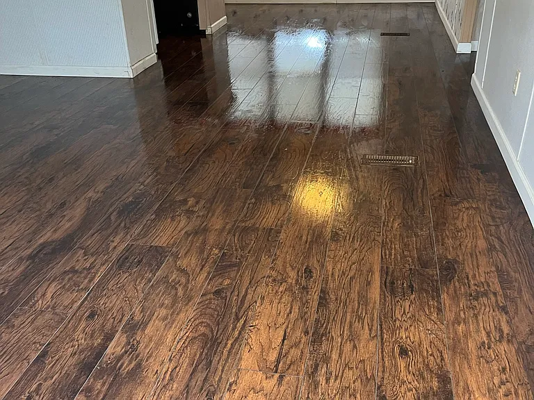 732 Hidden Oaks Dr — Photo 2