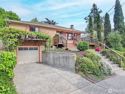 8538 Latona Avenue NE, Seattle, WA, 98115