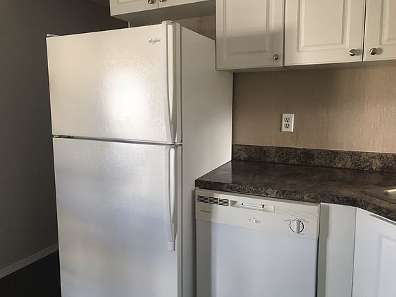 4th image of 7403 46th Ave N #187