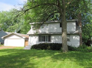 4247 Limestone Dr, Eagan, MN 55122