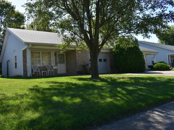 405 Dangerfield Dr, Beech Grove, IN 46107