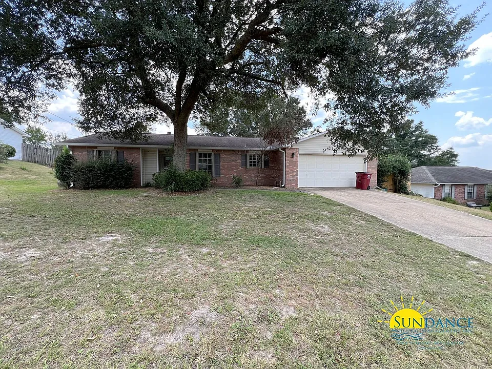 223 Westview Dr