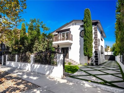 652 N Cahuenga Blvd, Los Angeles, CA, 90004