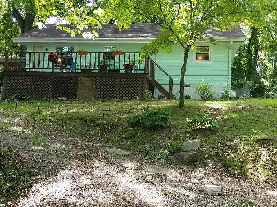 1st image of 1926 Wooddawn Dr
