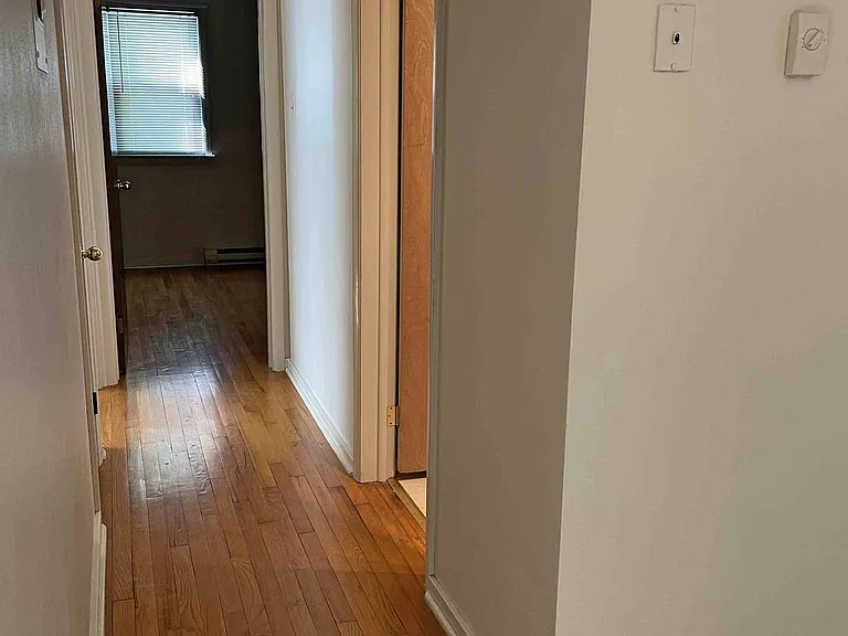 5 Commercial Dr #2 — Photo 6